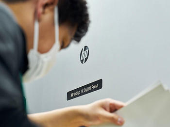 日本HP、Indigo 7Kを2台同時導入したサンワのインタビュー・後編を公開