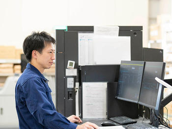 monna_pc1120_tn.jpg