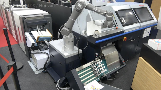 「VALEZUS T2200」を出力機とした「ロボット投入無線綴じシステム」を紹介