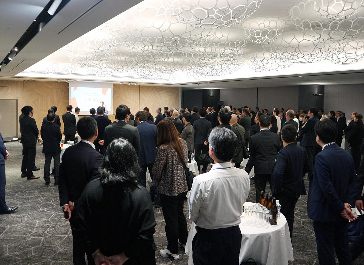 懇親会の様子